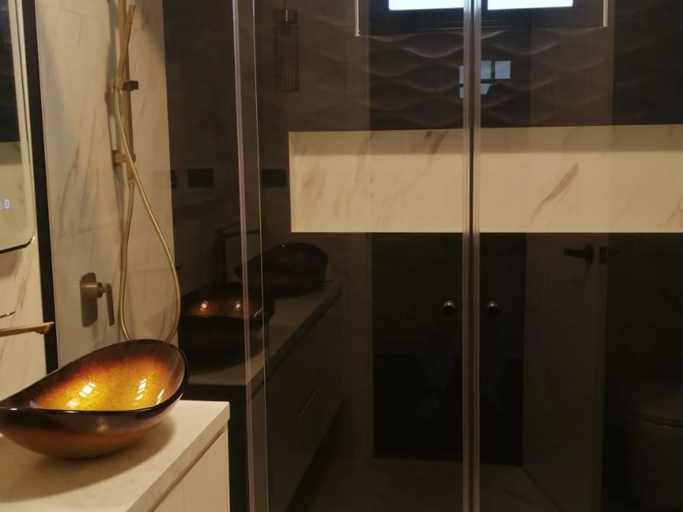 Marsden Park ensuite black feature shower with double glass doors